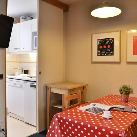 3000 - Pour 4 Personnes 98 Apartment *
